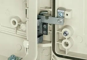 Schneider Electric NSYRETPLA
